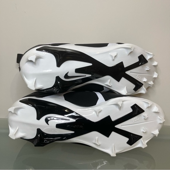 Nike Alpha Menace Pro 3 Mid Football Cleats Mens Black Size 10 New CT6649-001 - Picture 7 of 9